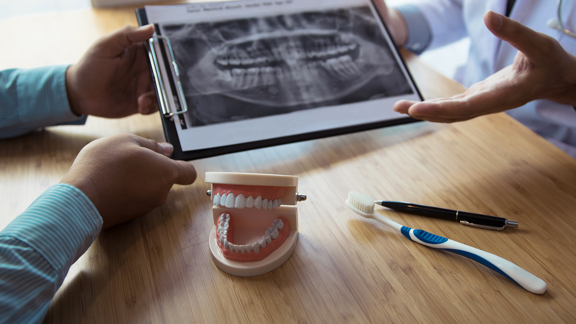 Douglas F. Geiger, DMD, PLLC | Emergency Treatment, Root Canals and Cosmetic Dentistry